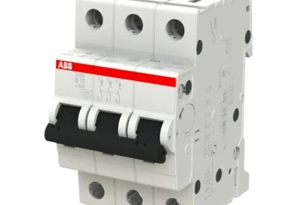 Jistič ABB B13, 3 pól., 6kA, S200