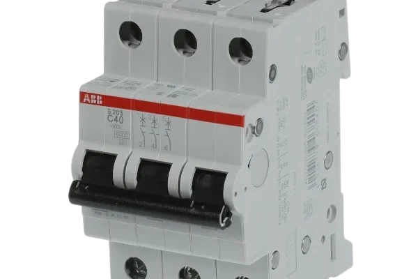 Jistič ABB C40, 3 pól., 6kA, S200