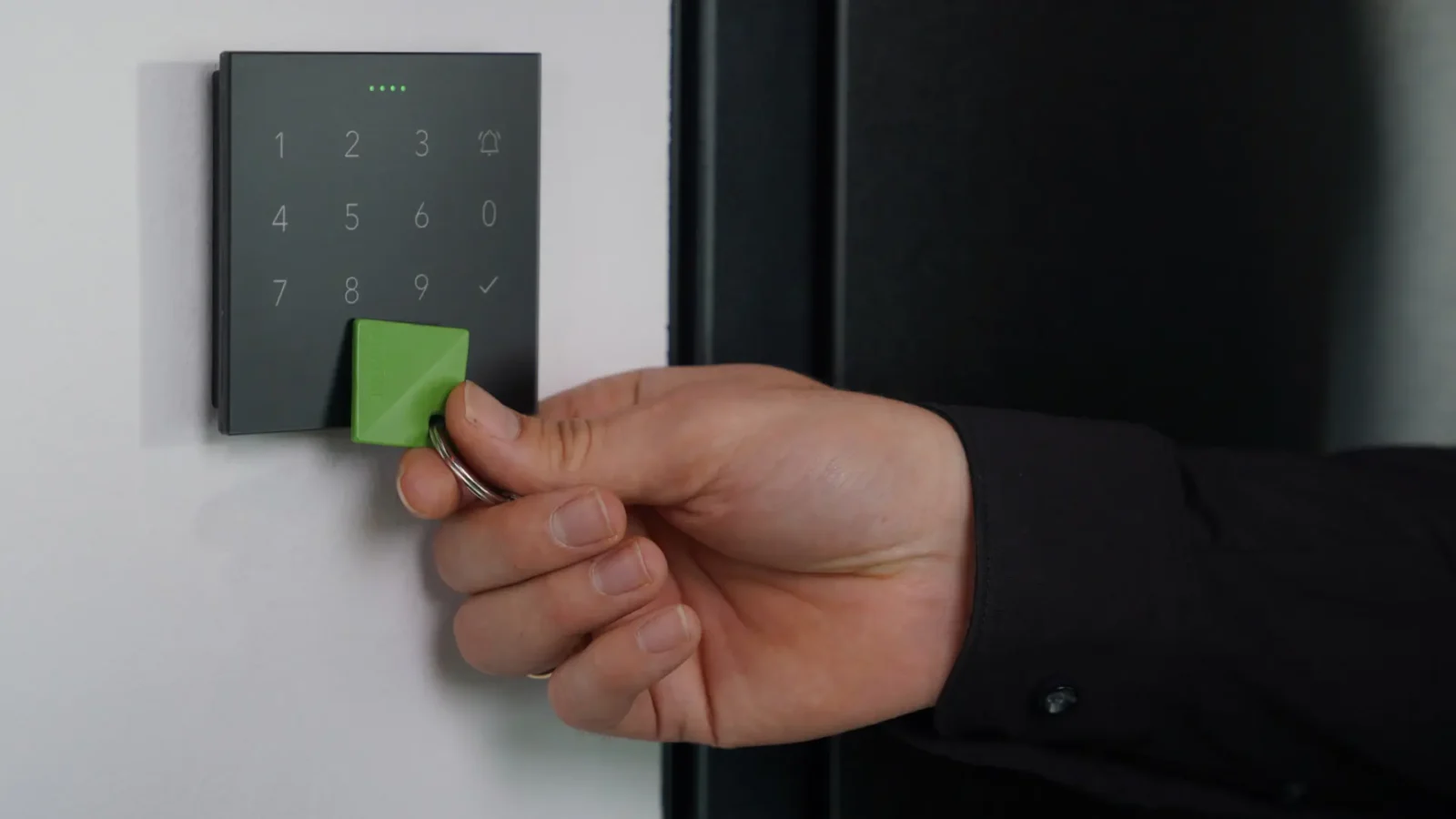 Přístup přes kód nebo NFC